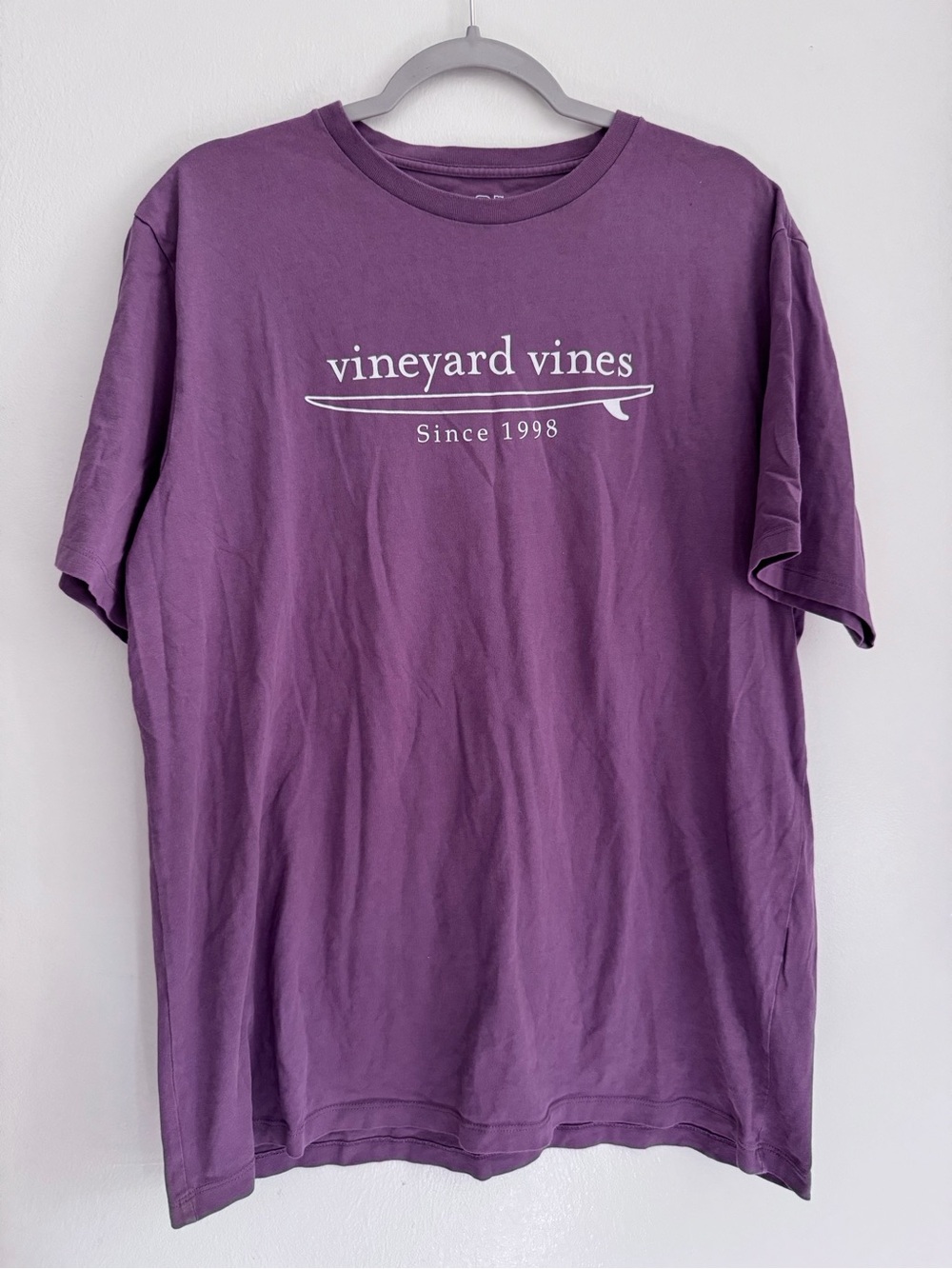 VINEYARD VINES Surfboard T-Shirt -Men's Size Large - Plum Purple Never Worn 2019